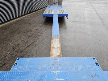 3 AXLE SEMI / EXTENDABLE / HYDR. RAMPEN